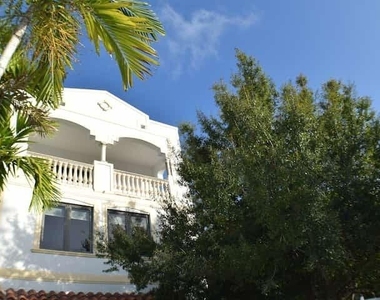 540 Ne 17th Avenue - Photo Thumbnail 1
