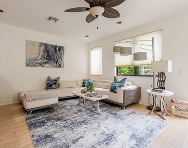 540 Ne 17th Avenue - Photo Thumbnail 7