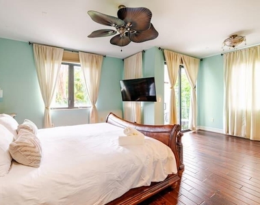 540 Ne 17th Avenue - Photo Thumbnail 13