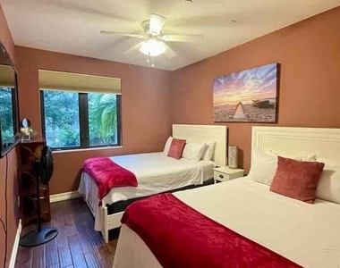 540 Ne 17th Avenue - Photo Thumbnail 36