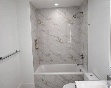 2000 Metropica Way - Photo Thumbnail 51