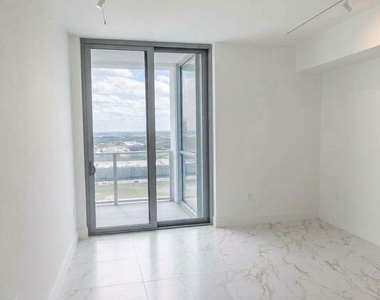 2000 Metropica Way - Photo Thumbnail 52