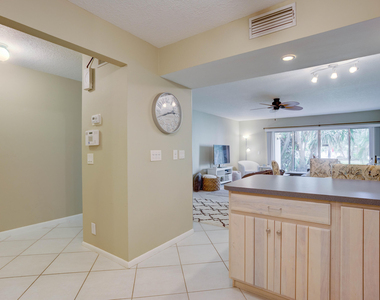 390 Golfview Road - Photo Thumbnail 23