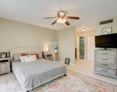 390 Golfview Road - Photo Thumbnail 10