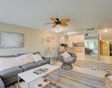 390 Golfview Road - Photo Thumbnail 15
