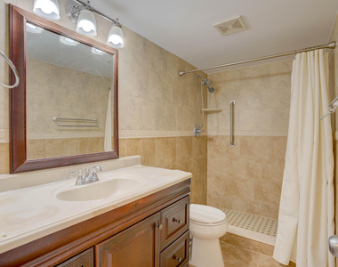 390 Golfview Road - Photo Thumbnail 4