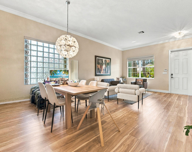 7667 Corkwood Avenue - Photo Thumbnail 10