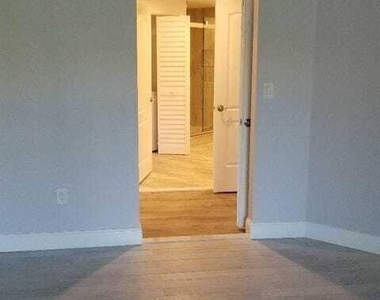 300 Uno Lago Drive - Photo Thumbnail 12
