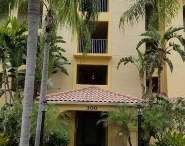 300 Uno Lago Drive - Photo Thumbnail 18