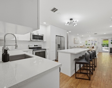 5120 Ne 22nd Avenue - Photo Thumbnail 6
