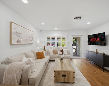 5120 Ne 22nd Avenue - Photo Thumbnail 3