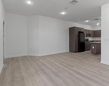 105 2nd Street - Photo Thumbnail 11
