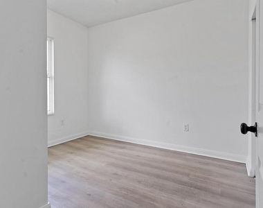 105 2nd Street - Photo Thumbnail 14