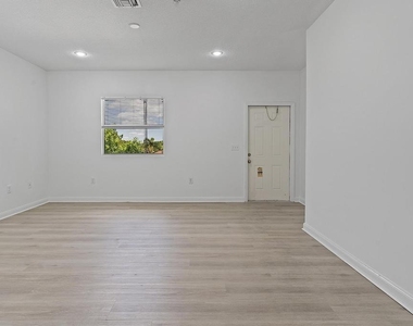 105 2nd Street - Photo Thumbnail 2