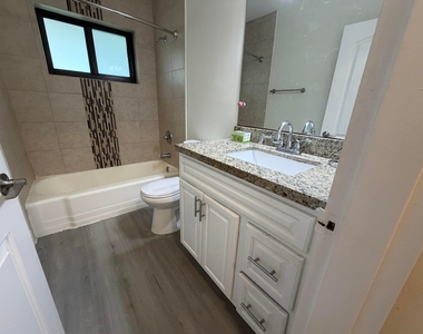 2255 Ne 51st Street - Photo Thumbnail 10