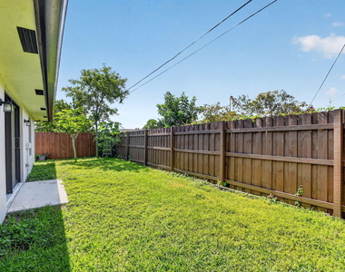 4944 Mcconnell Street - Photo Thumbnail 16