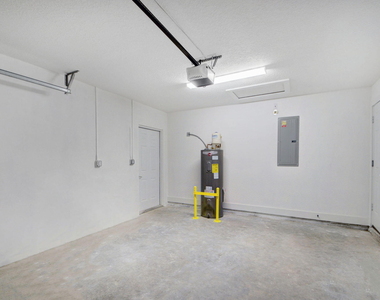 4944 Mcconnell Street - Photo Thumbnail 15