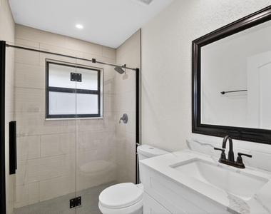 4944 Mcconnell Street - Photo Thumbnail 13