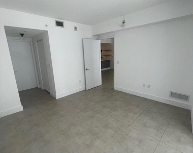 488 Ne 18th Street - Photo Thumbnail 5