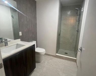 488 Ne 18th Street - Photo Thumbnail 11