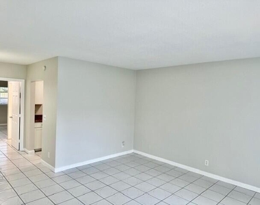 2303 S Federal Highway - Photo Thumbnail 2