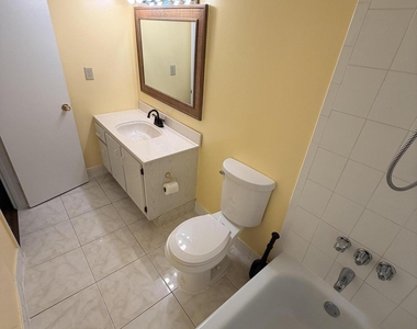 1830 Sw 81st Avenue - Photo Thumbnail 7