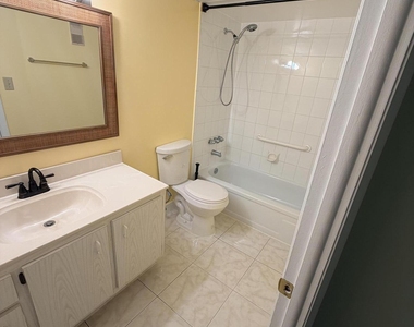 1830 Sw 81st Avenue - Photo Thumbnail 5