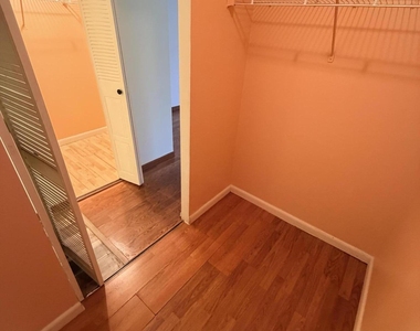 1830 Sw 81st Avenue - Photo Thumbnail 3