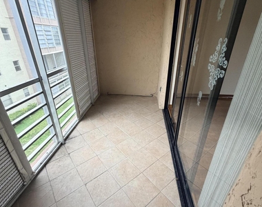 1830 Sw 81st Avenue - Photo Thumbnail 2