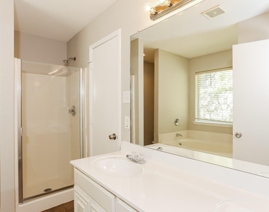 2216 Cancun Drive - Photo Thumbnail 12
