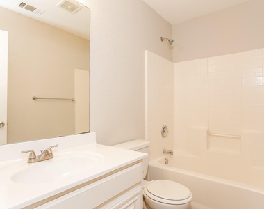 2216 Cancun Drive - Photo Thumbnail 13