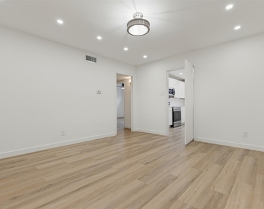 6115 Averill Way - Photo Thumbnail 7
