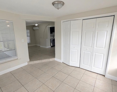 1552 Nw 15th Terrace - Photo Thumbnail 19