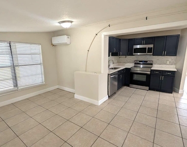 1552 Nw 15th Terrace - Photo Thumbnail 26