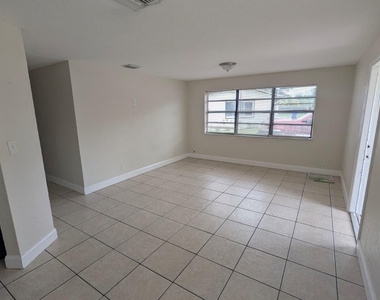 1552 Nw 15th Terrace - Photo Thumbnail 22