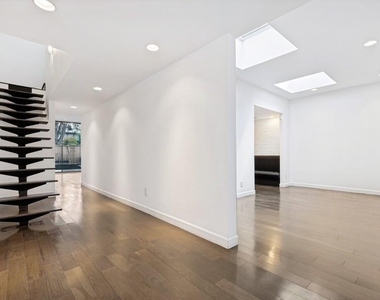 4020 Buena Vista - Photo Thumbnail 13