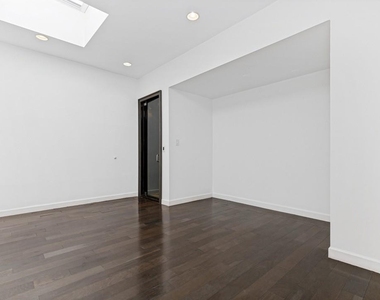 4020 Buena Vista - Photo Thumbnail 7