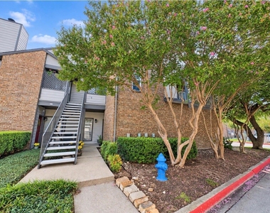 4067 Beltway Drive - Photo Thumbnail 4