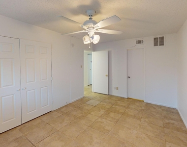 1710 Meridian Way - Photo Thumbnail 14