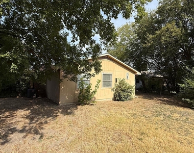 1710 Meridian Way - Photo Thumbnail 22