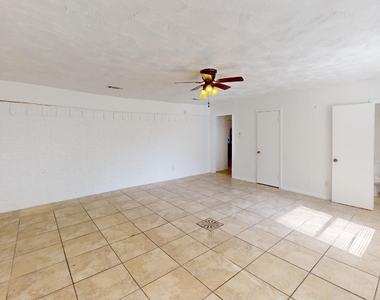 1710 Meridian Way - Photo Thumbnail 13