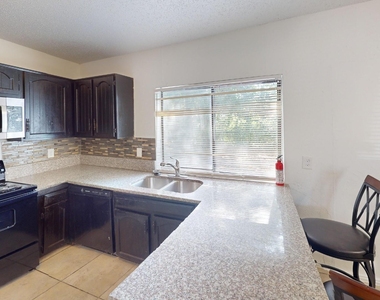 1710 Meridian Way - Photo Thumbnail 4
