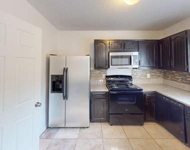 1710 Meridian Way - Photo Thumbnail 3