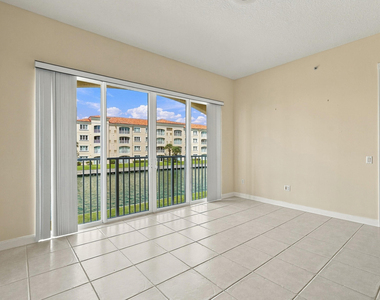 19 Harbour Isle Drive W - Photo Thumbnail 6