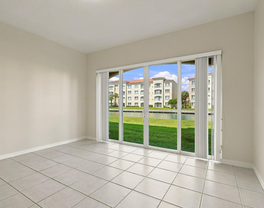 19 Harbour Isle Drive W - Photo Thumbnail 13