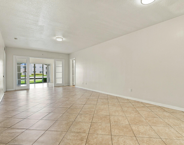 19 Harbour Isle Drive W - Photo Thumbnail 5
