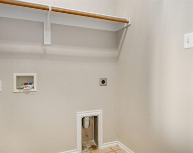 6036 Horse Trap Drive - Photo Thumbnail 19