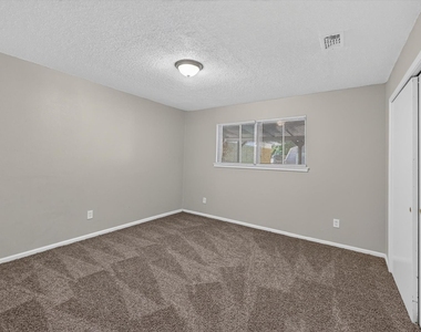 6401 Winn Street - Photo Thumbnail 13