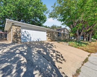 6401 Winn Street - Photo Thumbnail 1
