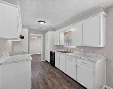 6401 Winn Street - Photo Thumbnail 7